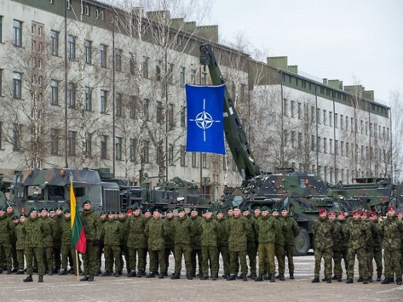 Страны Балтии попросили расширить контингент НАТО на их территории