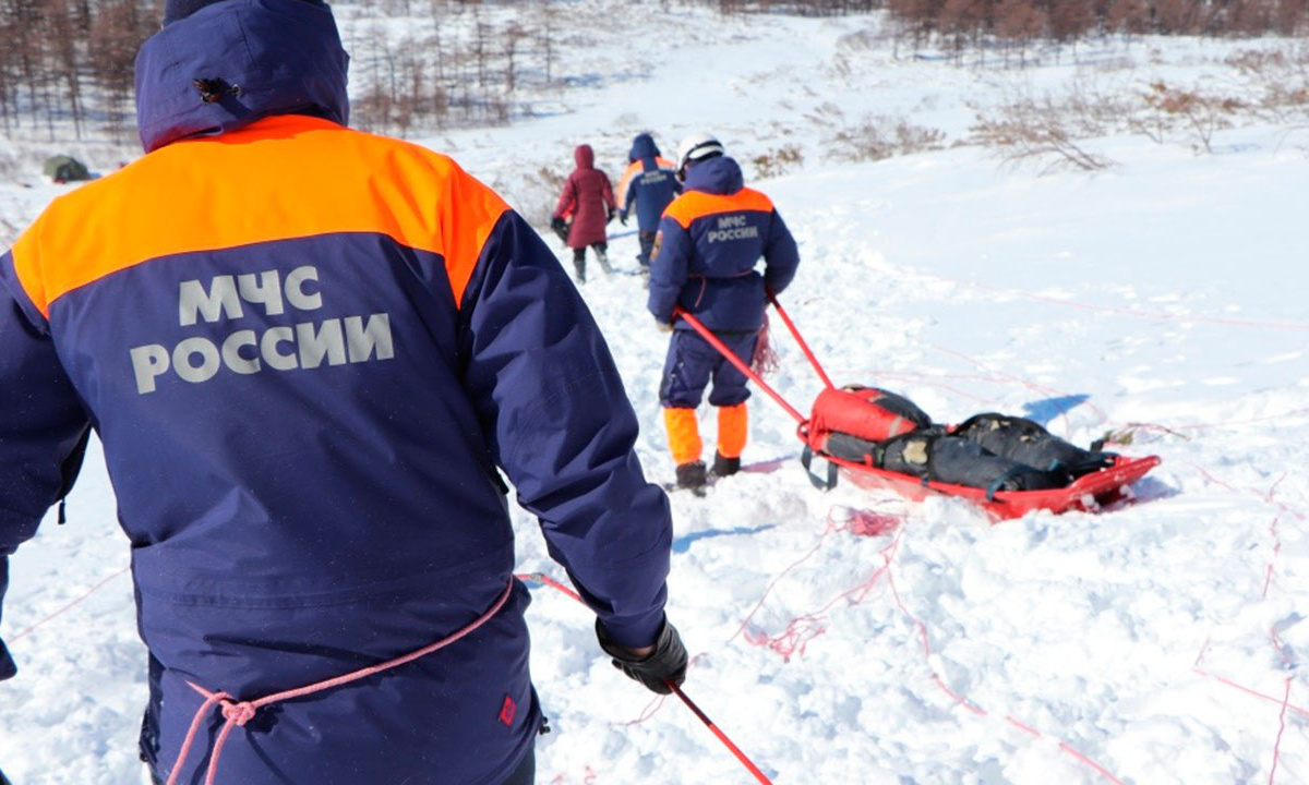 Сноубордист погиб при сходе лавины