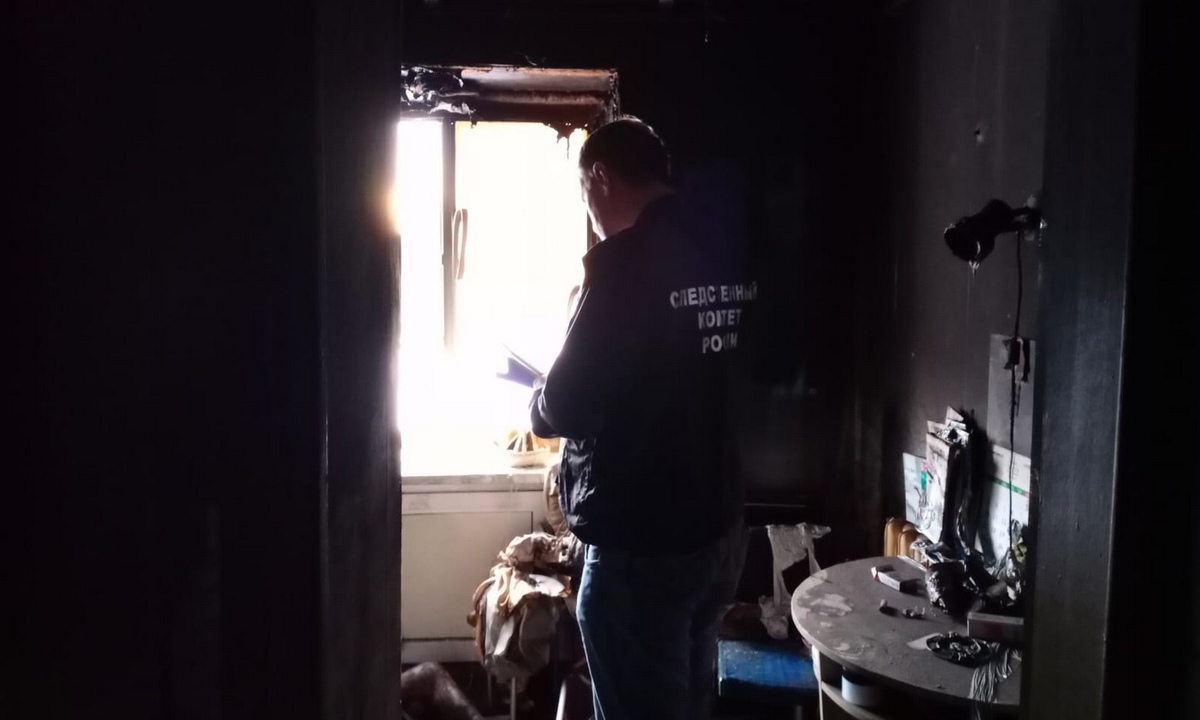 Следователи проводят проверку по смерти женщины на пожаре в Карелии