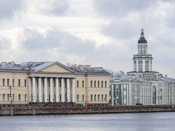 Петербургский суд заставил иностранцев вернуть прежний облик «туалетной» квартире в историческом доме