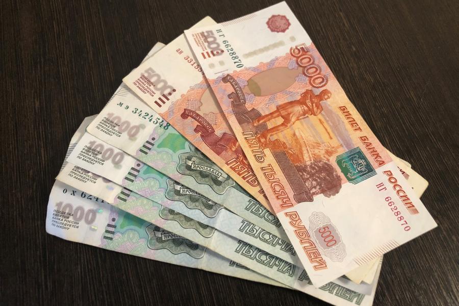 И работающим, и неработающим: ПФР начал прием заявлений на выплату 14 000 рублей