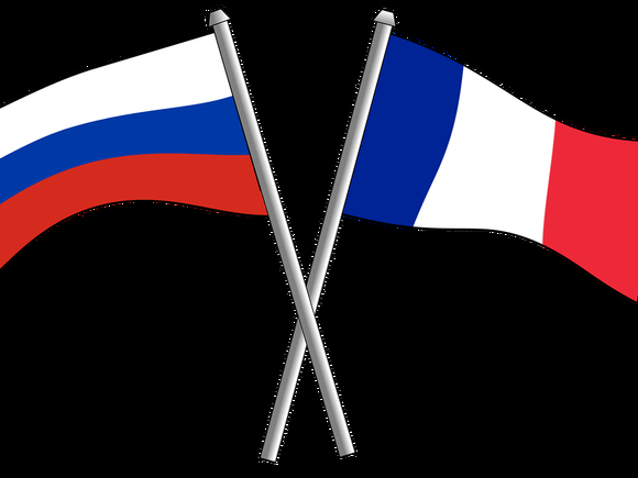 Кандидат в президенты Франции Пекресс обратилась к россиянам на русском языке